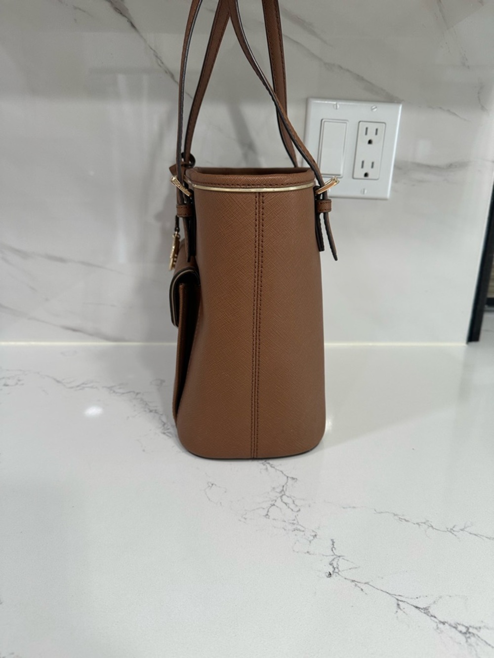 MK Michael Kors Jet Set Saffiano Leather Medium Pocket Tote Acorn Brown Purse - Picture 4 of 16